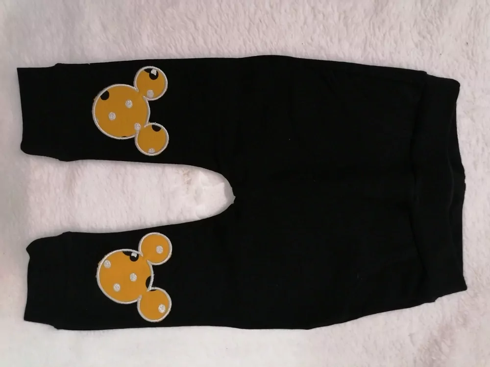Tepláky nohavice Mickey- žlté alebo modré, slovenské
