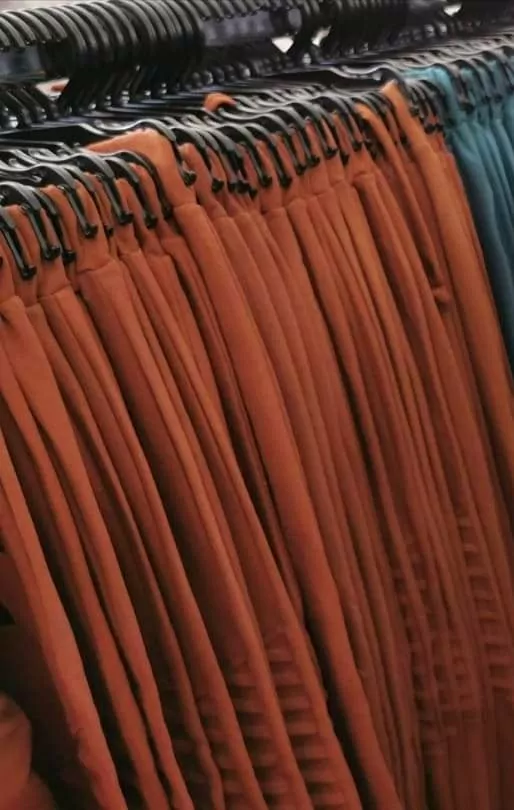 Pudláče so šnúrkou, nohavice DESPACITO