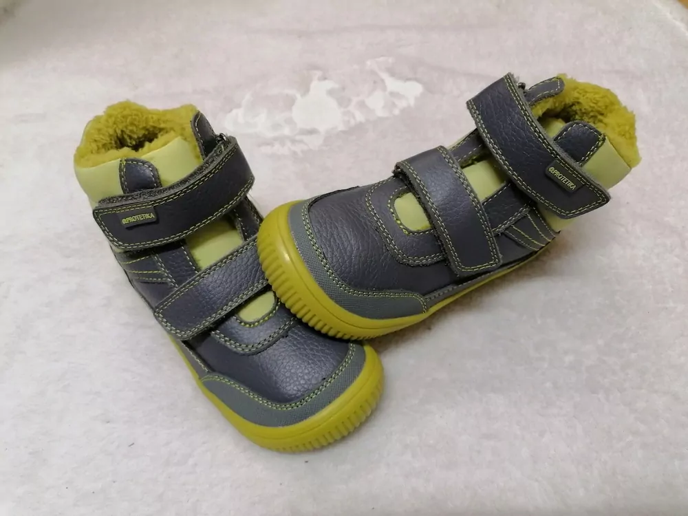 PROTETIKA TYREL GREEN zimné chlapčenské čižmy č.29,30 BAREFOOT
