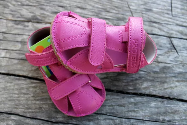 PROTETIKA ZERO FUXIA PREZUVKY č.22,31,32 BAREFOOT PAPUČKY / TOPÁNOČKY 