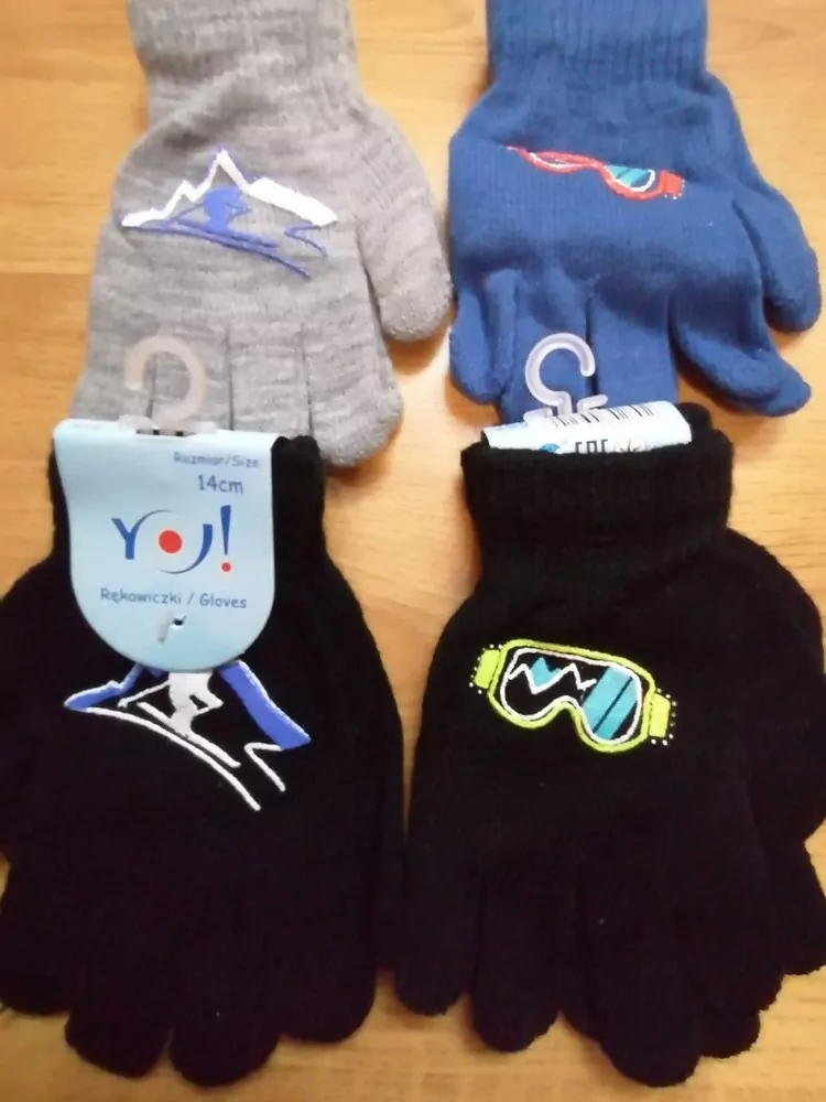 Rukavice pletené chlapčenské PRSTOVÉ 3 až  5 rokov Poľské