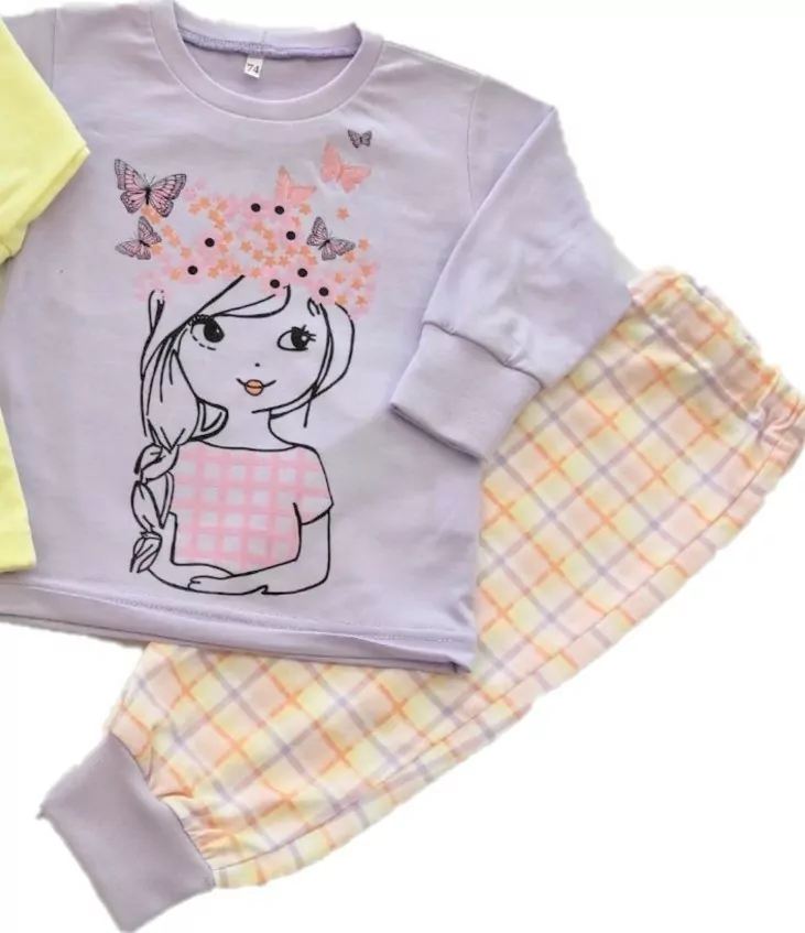 Pyžamo slovenské DIEVČATKO S MOTÝLIKMI VO VLASOCH č.98,104,110,116,122,128,134,128 RUŽOVÉ A FIALOVÉ, ŽLTÉ