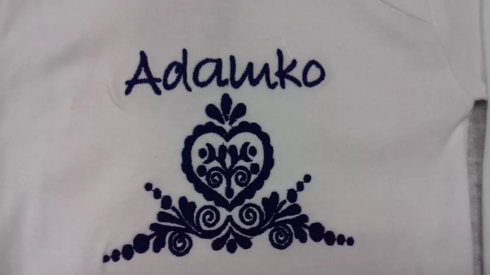 Podbradník Folklórny vzor- s menom