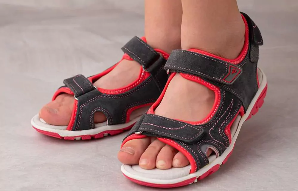 PROTETIKA SVEN KORAL, sandále č.27,29,30,31