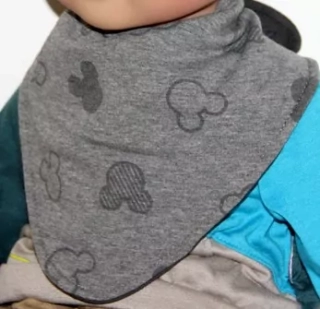 PODBRADNÍK šatka / nákrčník -zapínajúci na suchý zips, obojstranná MICKEY NEW2, sivý